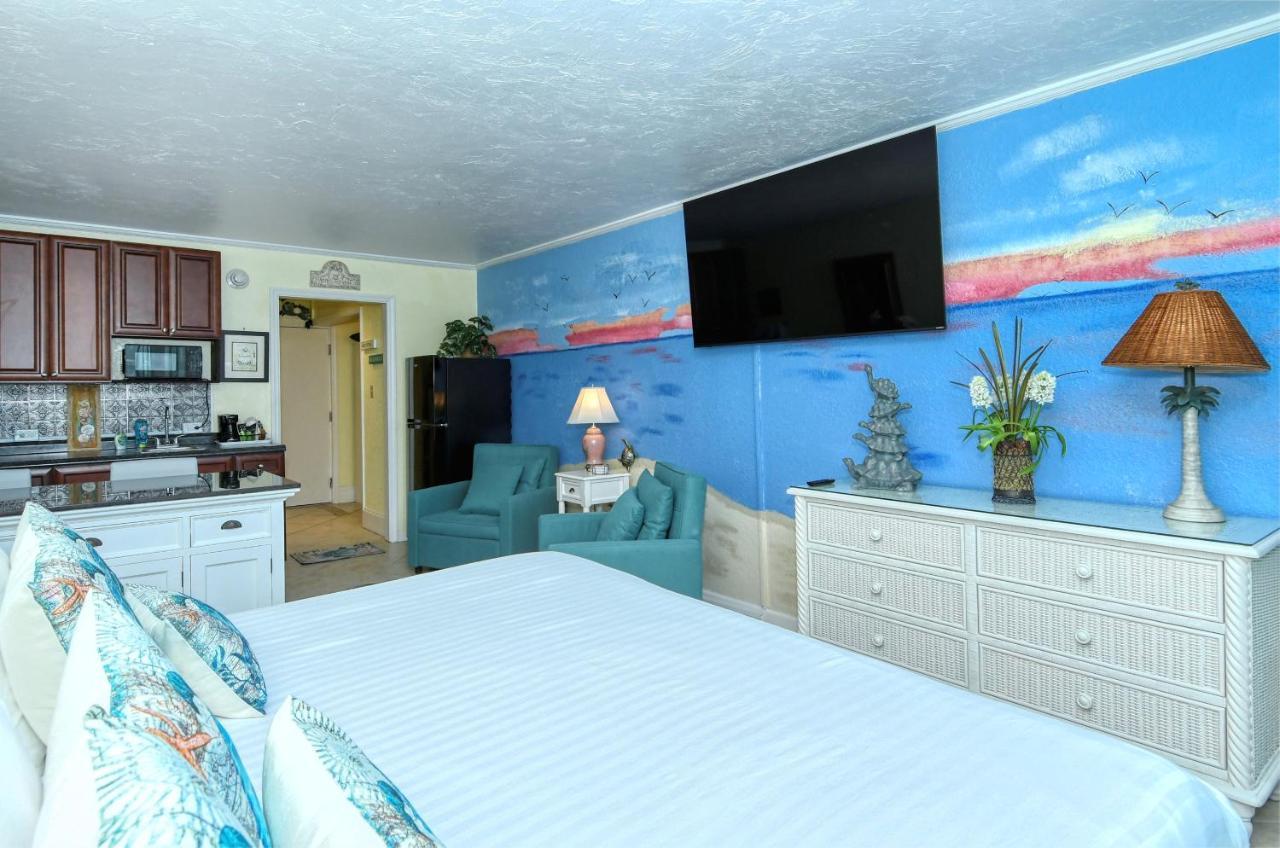 Waterfront Room, Heated Pool, Tiki Bar & Grill Sarasota Dış mekan fotoğraf